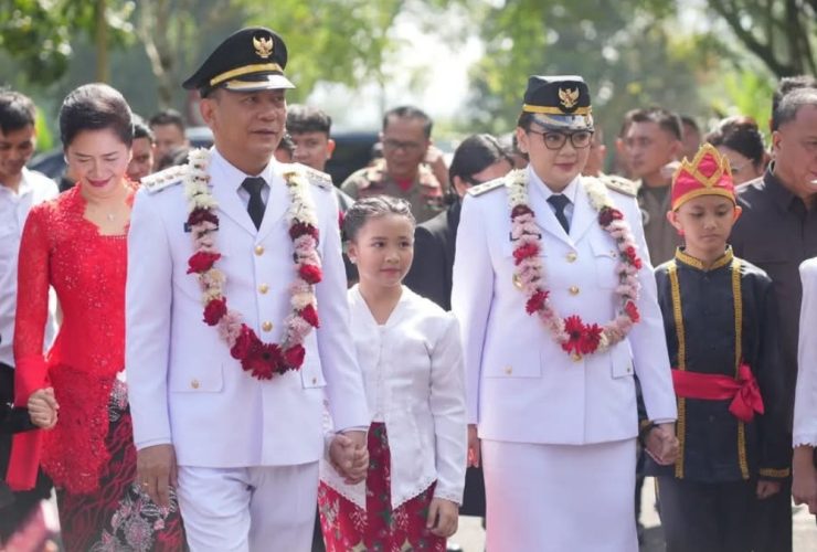 Hari Pertama Ngantor, Agenda Caroll-Sendy Padat