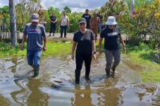 Banjir di Kakas, Wabup Minahasa VaSung Cek Kondisi Warga