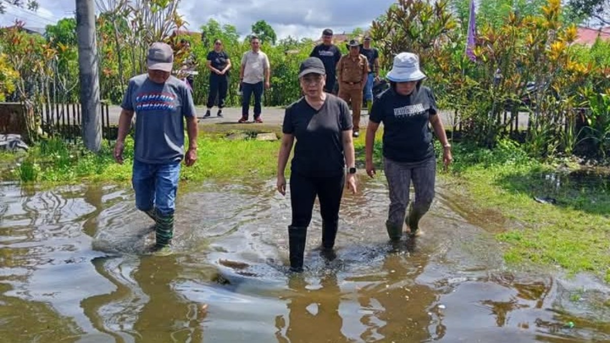 Banjir di Kakas, Wabup Minahasa VaSung Cek Kondisi Warga