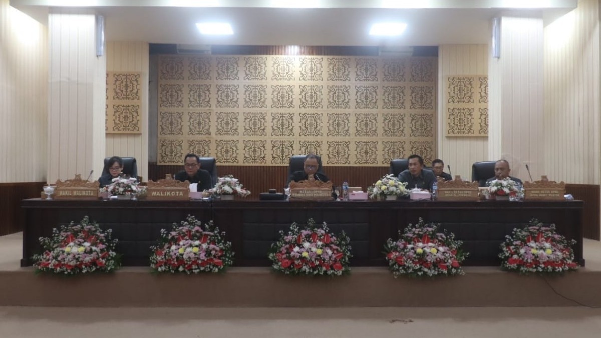 3 Fraksi DPRD Tomohon Terima Pertanggungjawaban APBD 2024