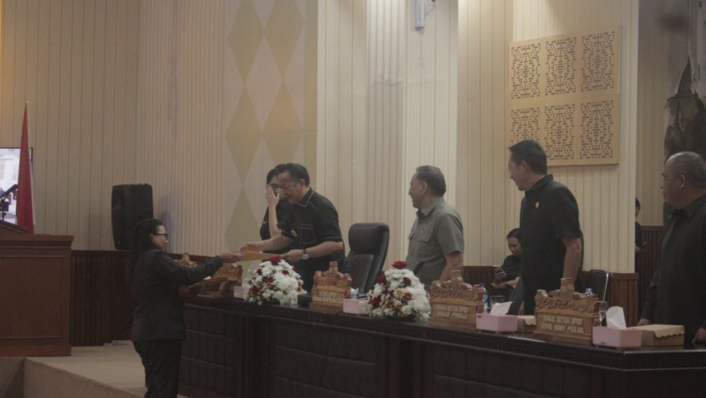 DPRD Tomohon Terima dan Setujui Ranperda Perubahan APBD 2025 Dibahas