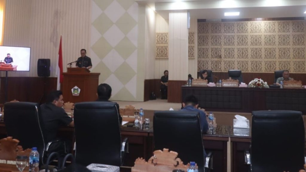 DPRD Tomohon Terima dan Setujui Ranperda Perubahan APBD 2025 Dibahas