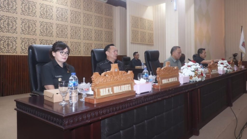 DPRD Tomohon Terima dan Setujui Ranperda Perubahan APBD 2025 Dibahas