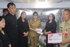 Ibunda Kadis Dikbud Tomohon Tutup Usia, Jajaran Pemkot Turut Berduka