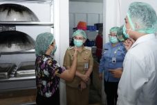 Wabup Minahasa Vasung Sambangi SPPG Katinggolan, Ini Tujuannya!