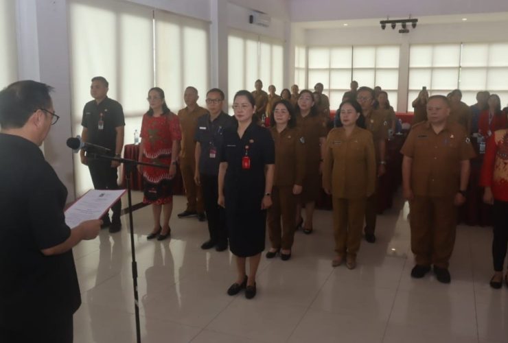 Wali Kota Tomohon Caroll Senduk Lantik Tim Pembina Posyandu 