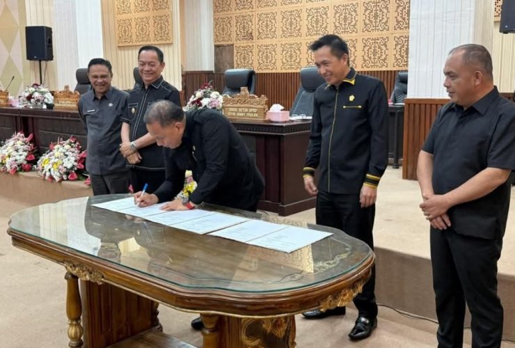 DPRD Tomohon Sahkan 3 Ranperda Jadi Perda