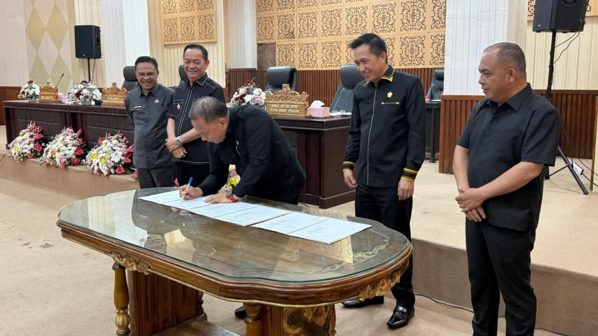 DPRD Tomohon Sahkan 3 Ranperda Jadi Perda