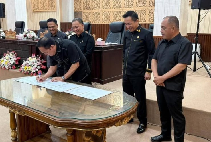 Kado Akhir Tahun, DPRD Tomohon Tetapkan 3 Perda