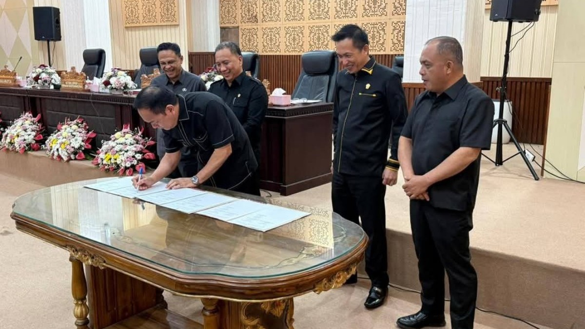 Kado Akhir Tahun, DPRD Tomohon Tetapkan 3 Perda