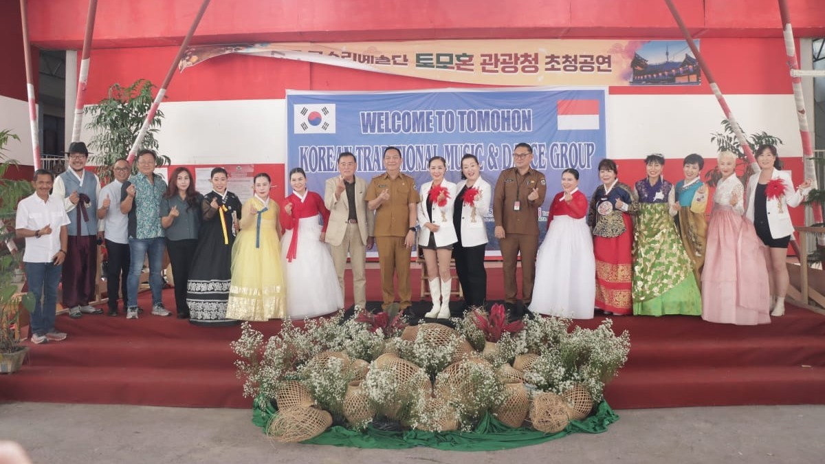 Wisatawan Korsel Kunjungi Tomohon, Disambut Langsung Wali Kota 