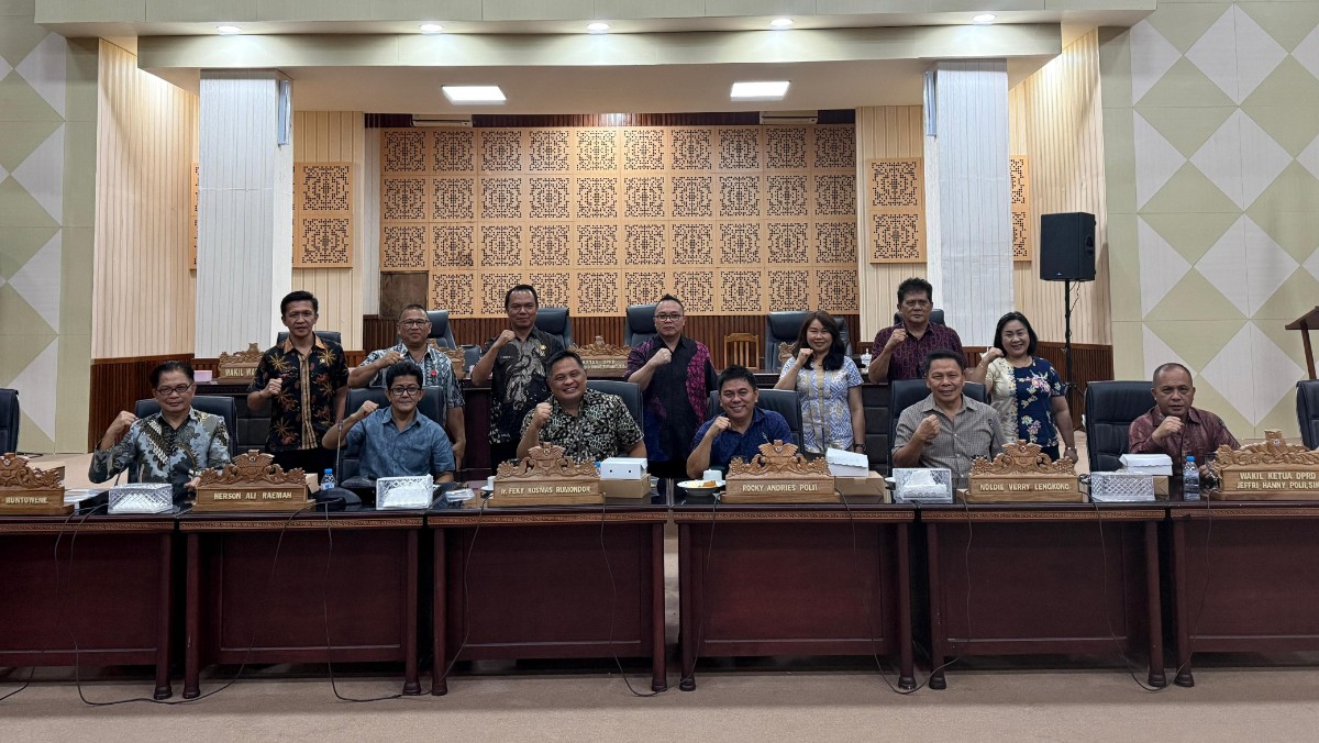 Pansus DPRD Tomohon tentang Ranperda Perumda Pasar Beriman Pembahasan Bersama 3 Perangkat Daerah 