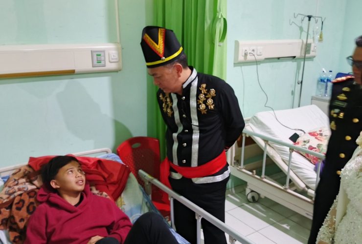 Caroll-Sendy Besuk Korban Dugaan Keracunan Makanan di Tomohon