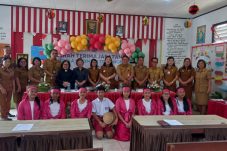 Veronic Runtuwene Resmi Jadi Kepala SD GMIM 1 Tomohon