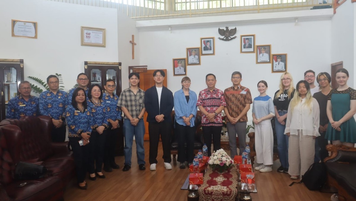 Wali Kota Tomohon Caroll Senduk Terima Kunjungan Mahasiswa Australia