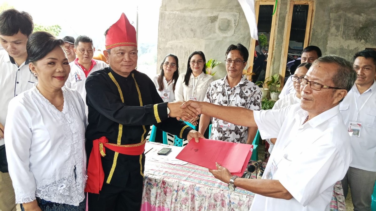 Altin Bob Pungus Mendaftar Sebagai Bakal Calon Hukum Tua Desa Kali Selatan