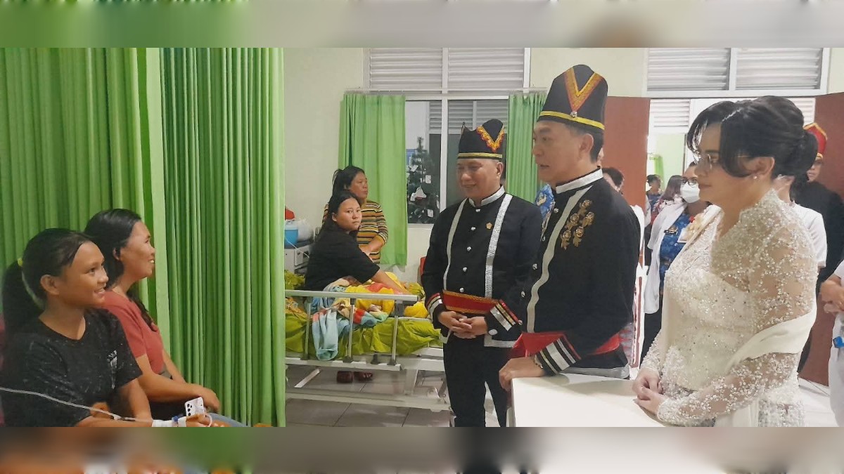 Jenguk Korban Dugaan Keracunan, Mono Turang Minta Penanganan Medis Maksimal 