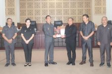 DPRD Tomohon Terima Penyampaian LKPJ 2025 dan Ranperda Kota Bunga