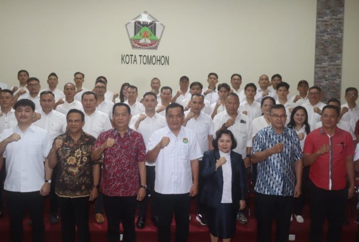Pengurus PBSI Tomohon 2026-2030 Dilantik, Wali Kota Harapkan Ini