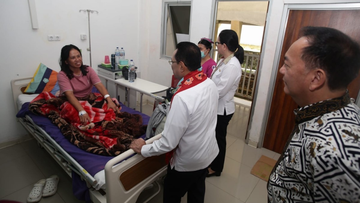 Kementerian Kesehatan Bantu Peralatan Kesehatan Untuk RSUD Anugerah, Wali Kota Apresiasi