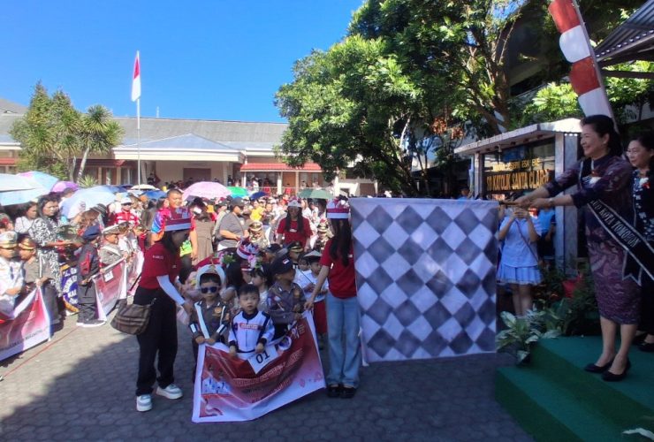 Ribuan Anak Tomohon Ikut Pawai Bocah, Bunda Jeand'arc